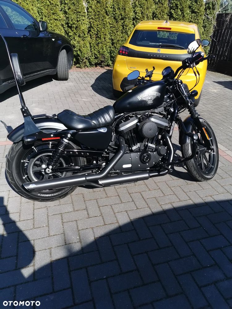 Harley-Davidson Sportster Iron 883 - 2