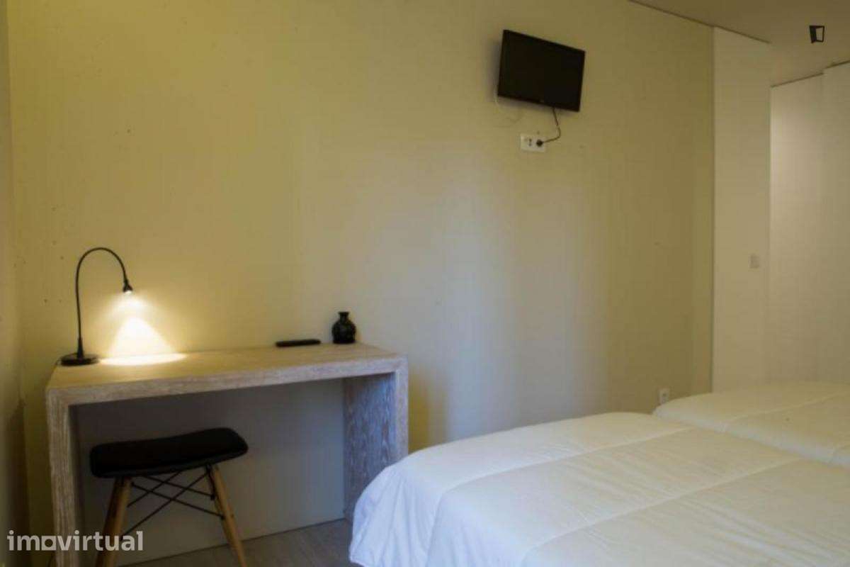 Quarto - localizado em Cedofeita Porto - Grande imagem: 4/13