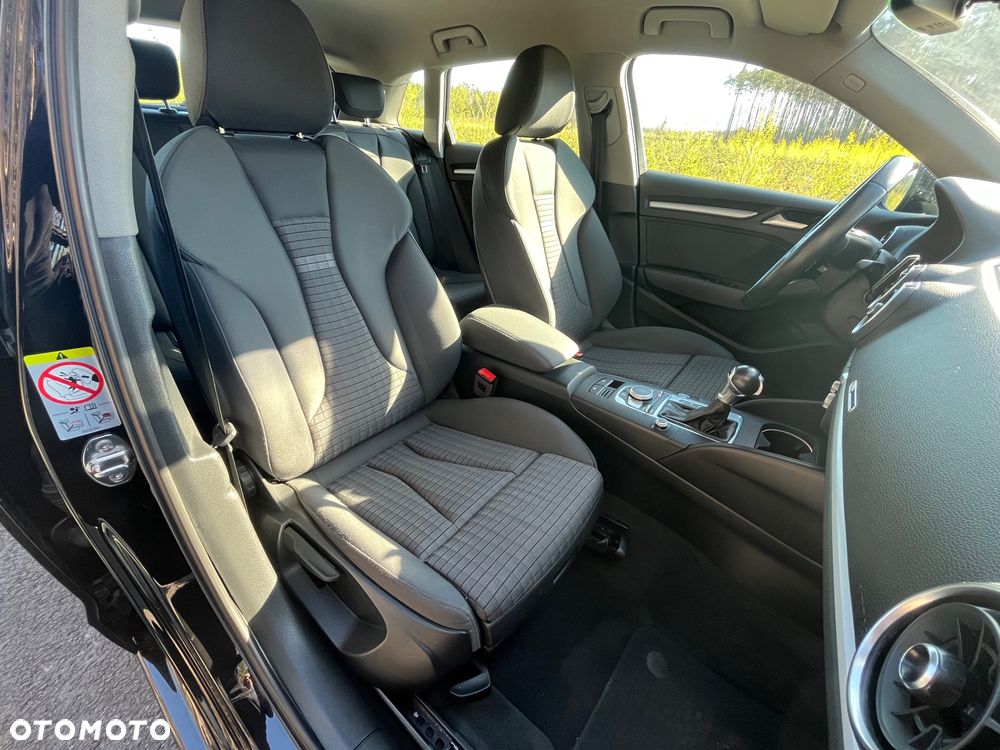 Audi A3 Sportback 35 TFSI Sport S tronic - 12