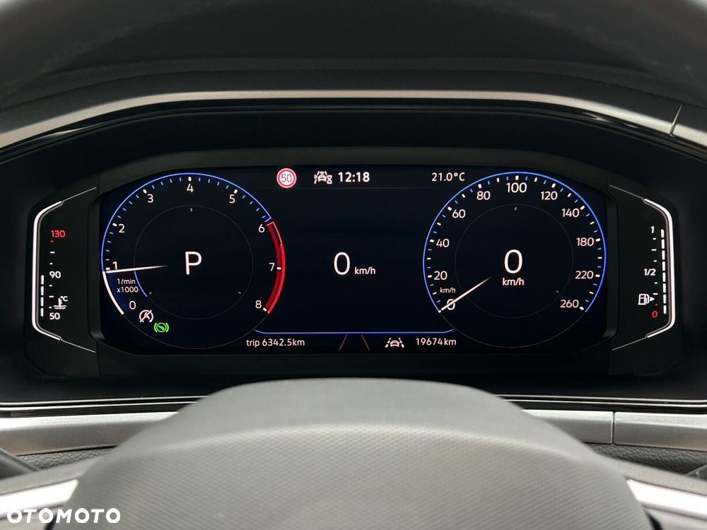 Volkswagen T-Roc 1.5 TSI Life Plus DSG - 24