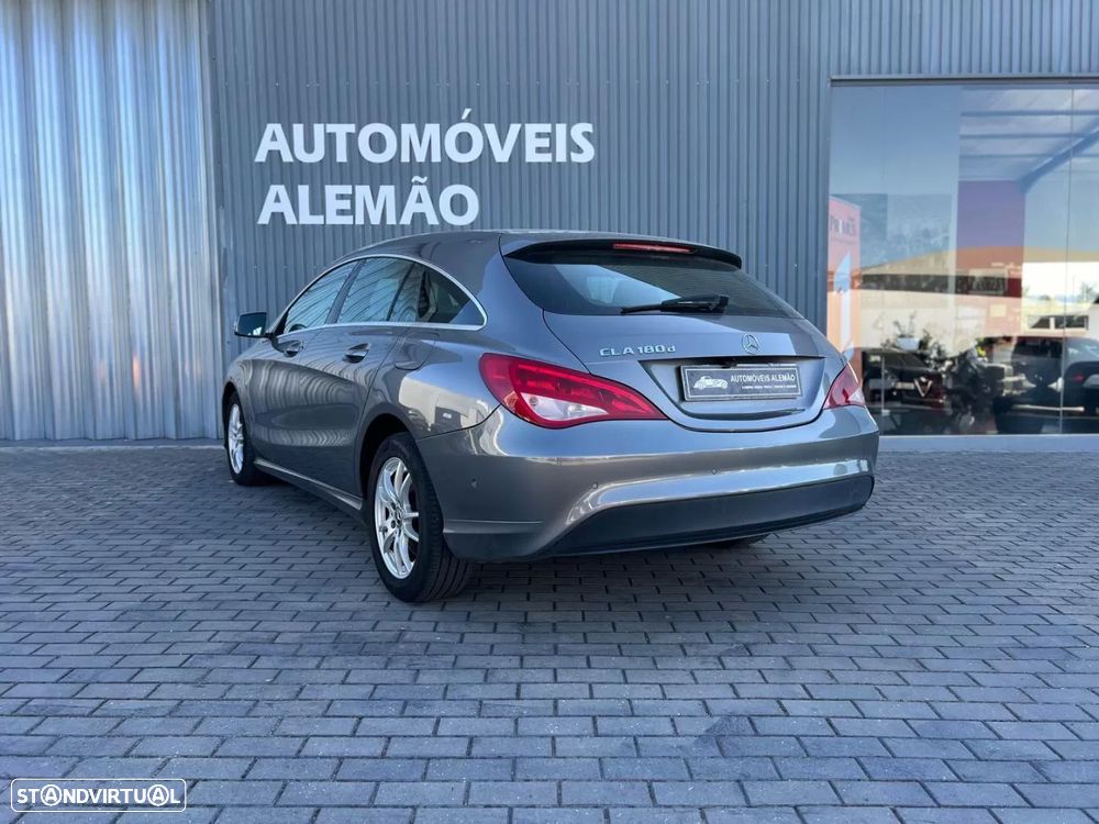 Mercedes-Benz CLA 180 d Shooting Brake - 8