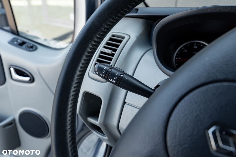 Renault Trafic FAP Grand Passenger Black Edition - 24