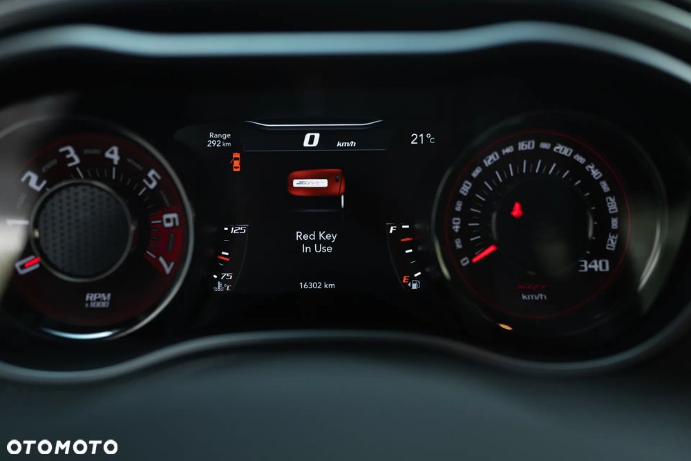 Dodge Challenger - 14