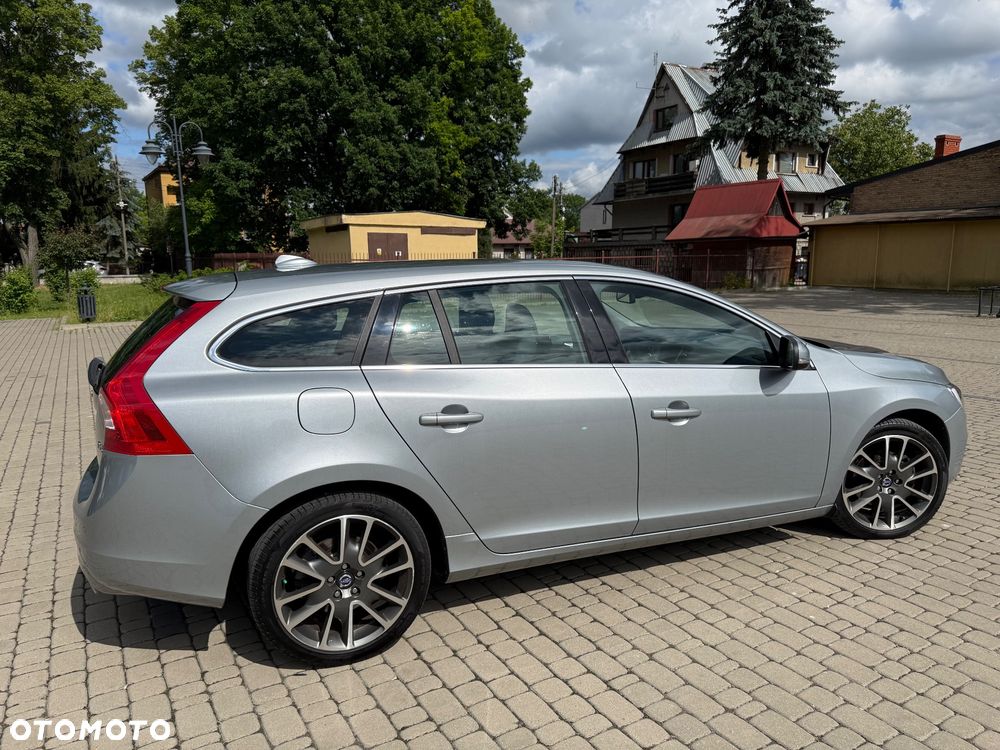 Volvo V60 D4 Momentum - 5