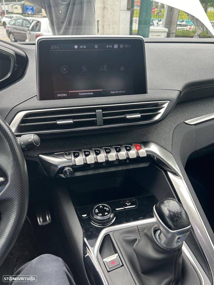 Peugeot 5008 - 8