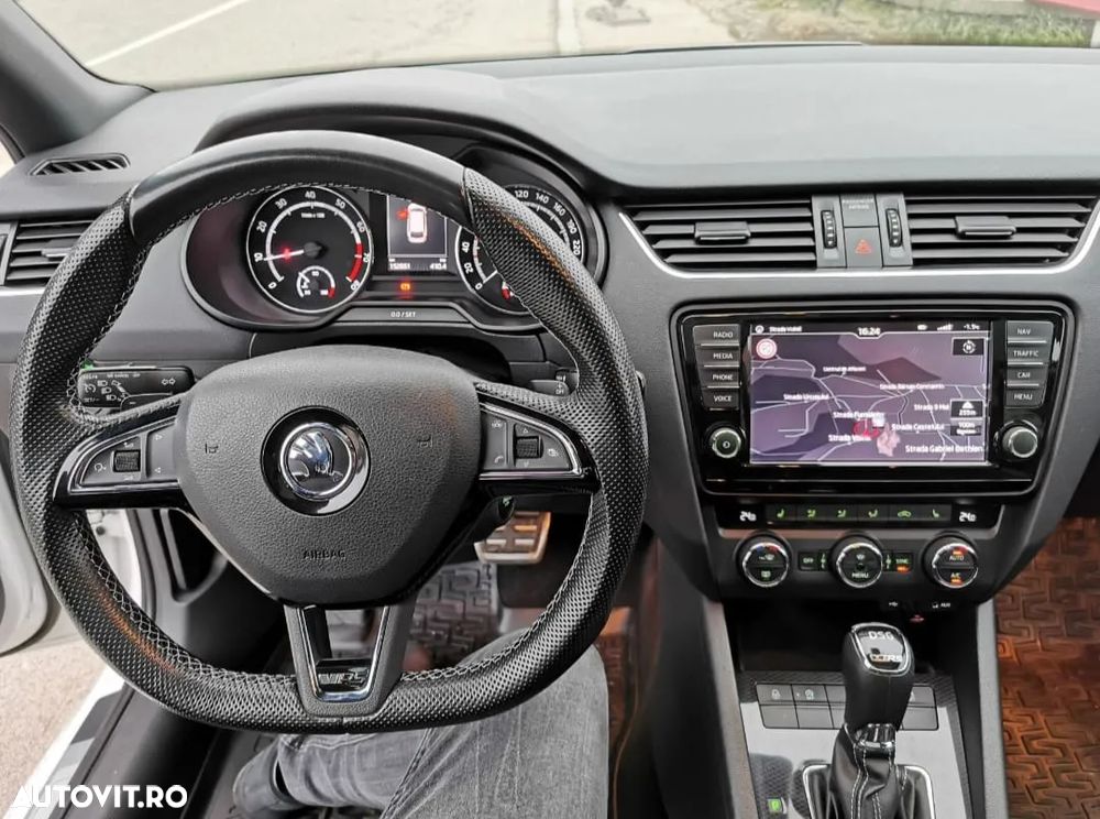 Skoda Octavia 2.0 TSI RS DSG - 5