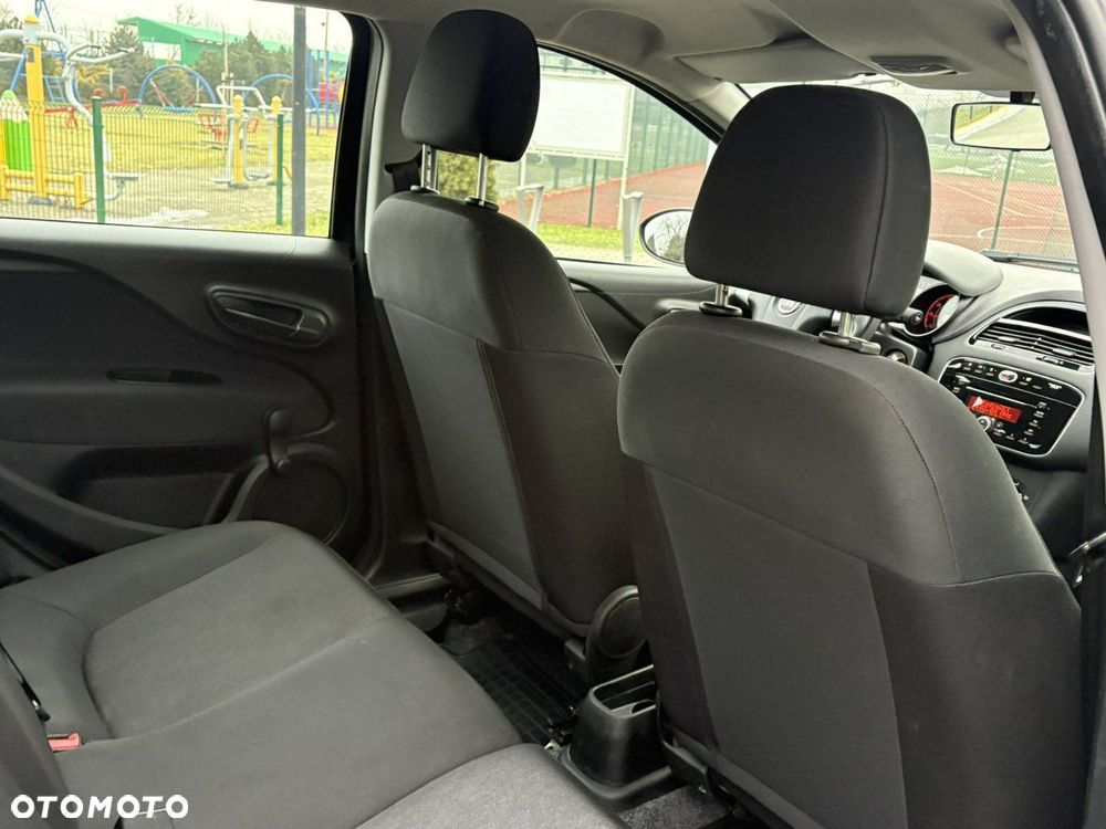 Fiat Grande Punto - 12