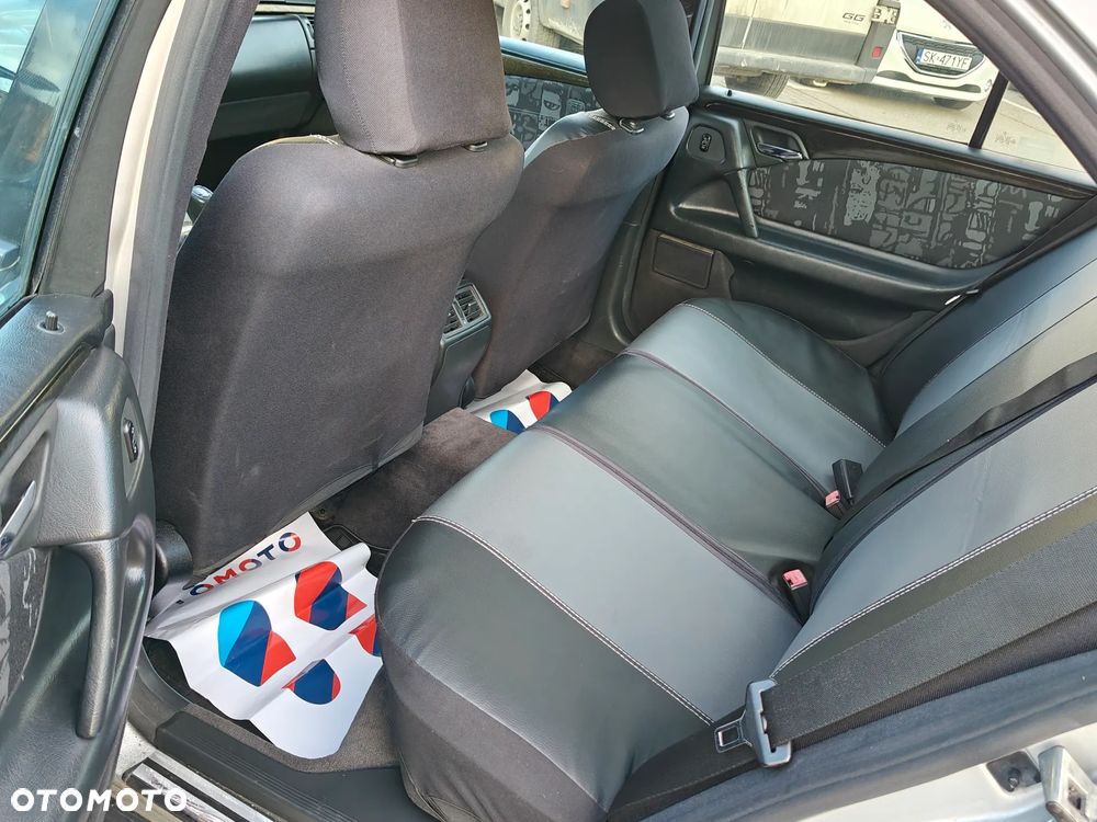 Mercedes-Benz Klasa E - 8