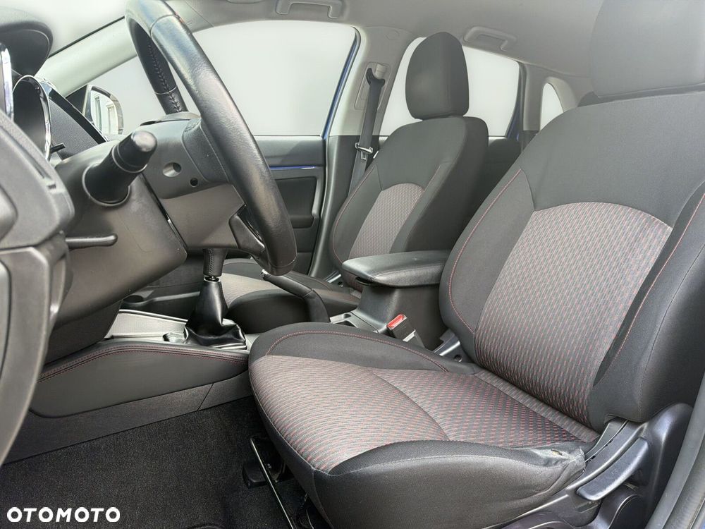 Mitsubishi ASX - 11