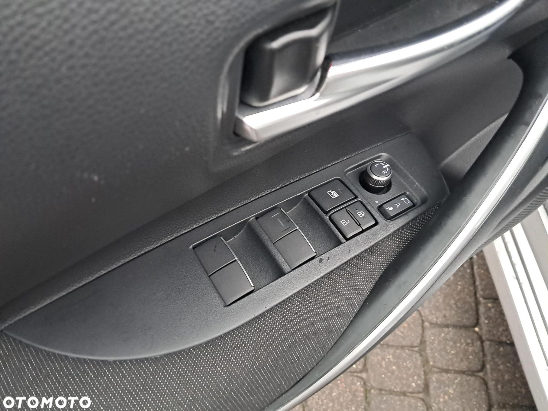 Toyota Corolla 1.8 Hybrid Comfort - 14