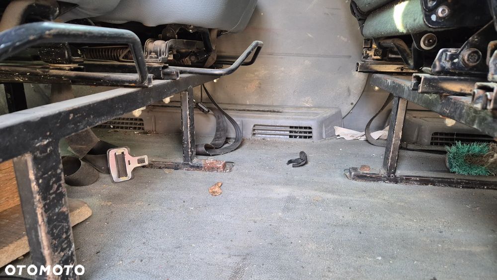 Mercedes-Benz Sprinter - 10