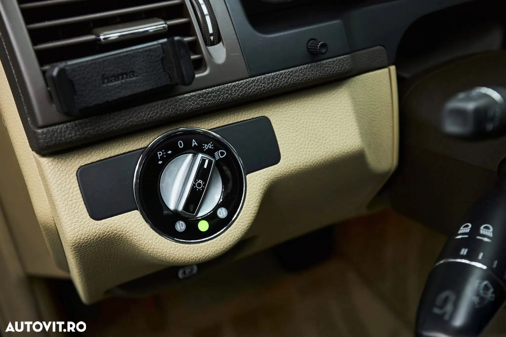 Mercedes-Benz C - 12