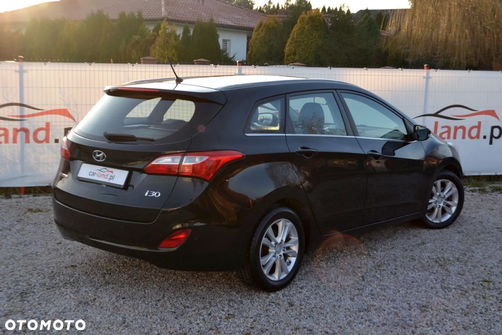 Hyundai i30 blue 1.6 CRDi Classic Navigation - 12