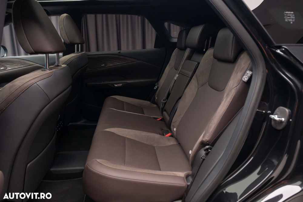 Lexus Seria RX 450h+ (Plug-in-Hybrid) Luxury - 19