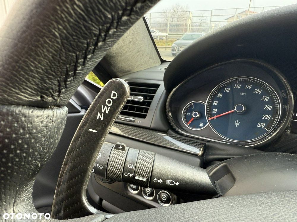 Maserati GranTurismo - 30