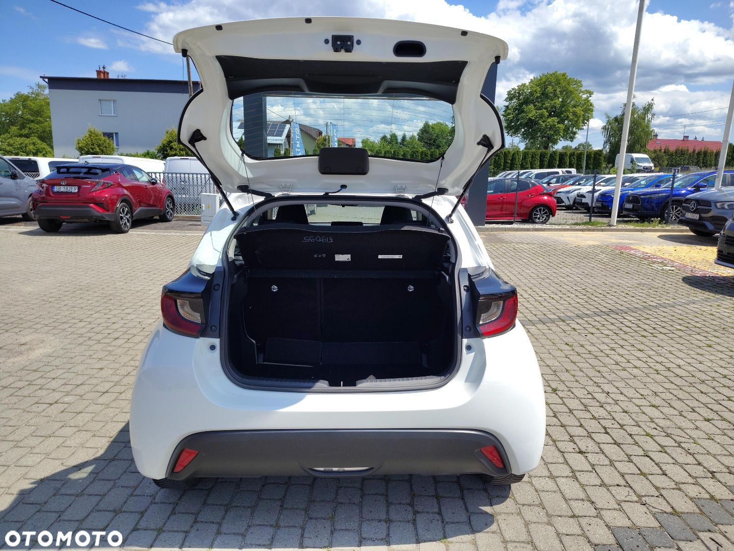 Toyota Yaris - 12