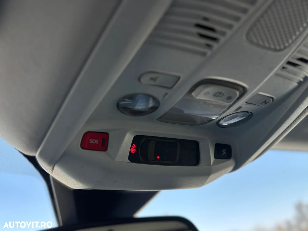 Peugeot 3008 BlueHDi 130 Stop & Start EAT8 Active Business-Paket - 32