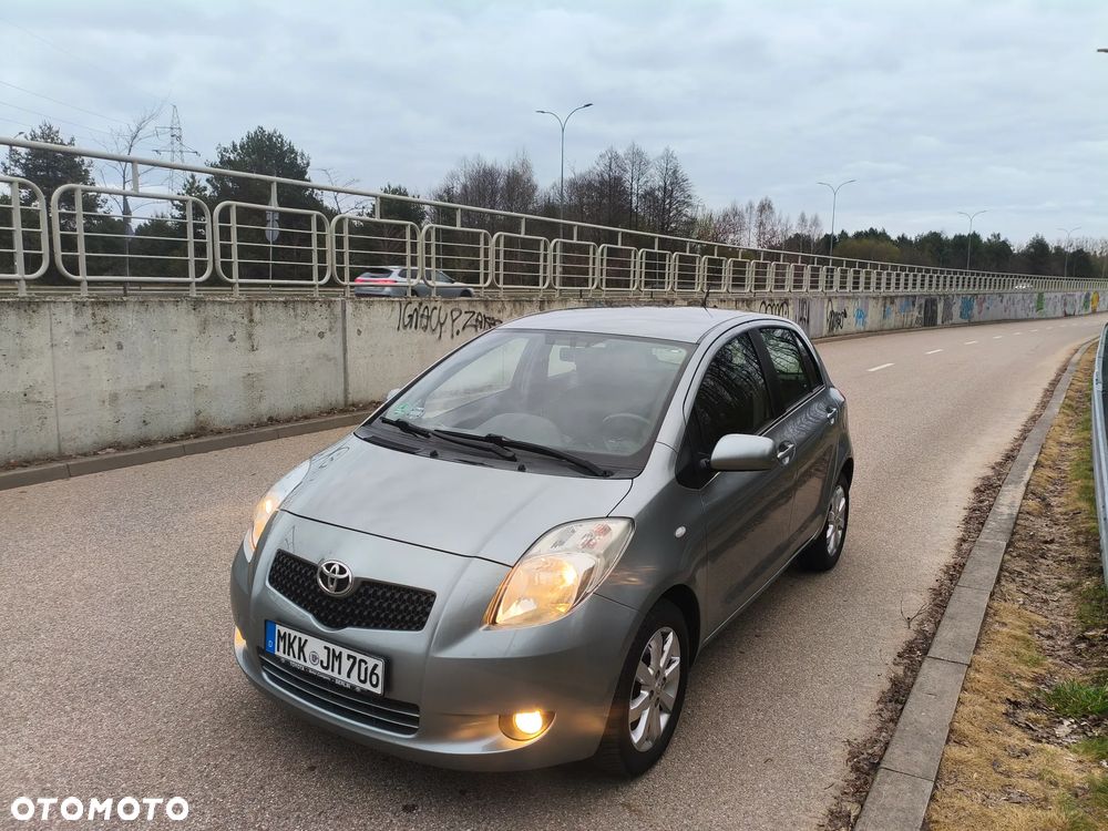 Toyota Yaris 1.3 VVT-i Team - 2