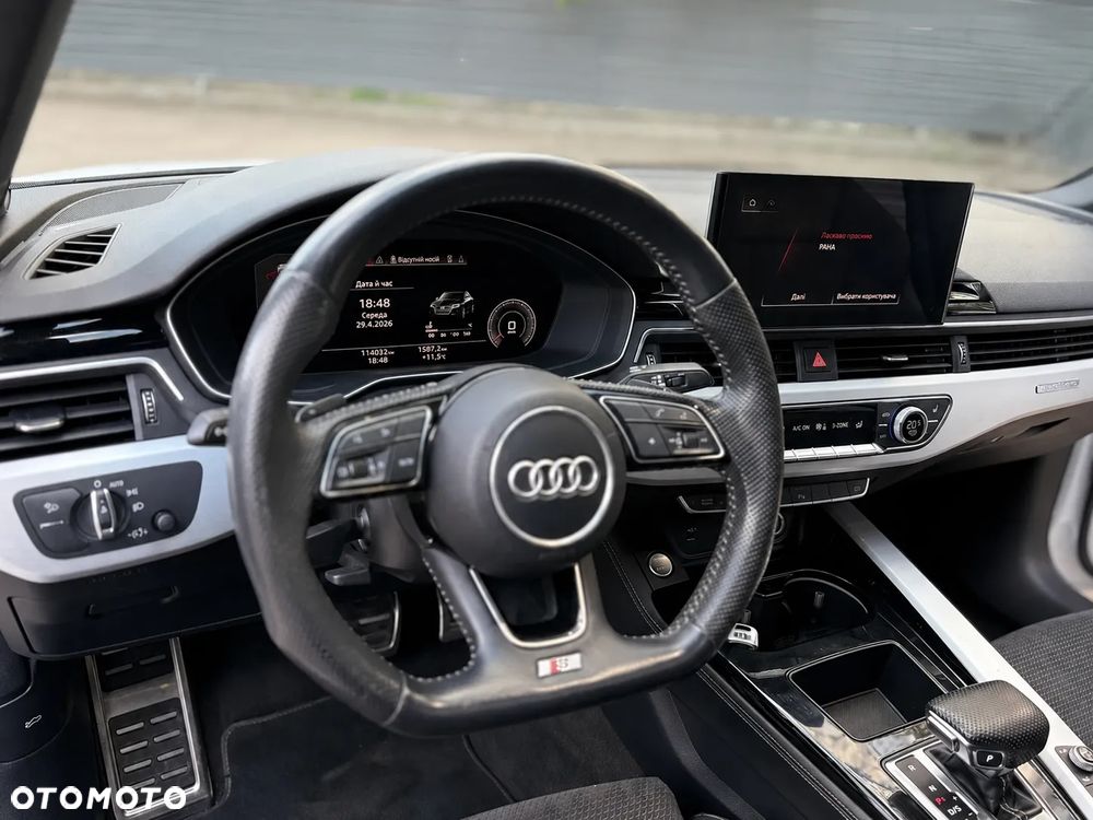 Audi A4 Limousine - 13