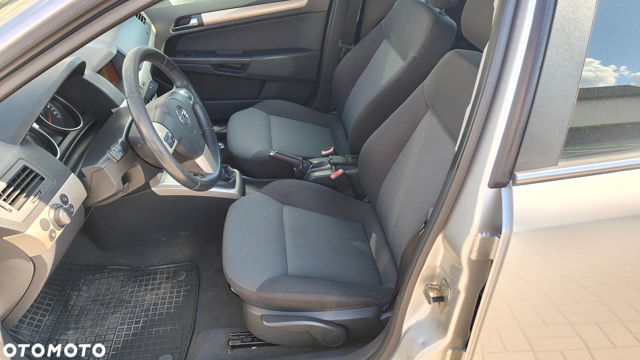 Opel Astra 1.9 CDTI Caravan DPF Cosmo - 12