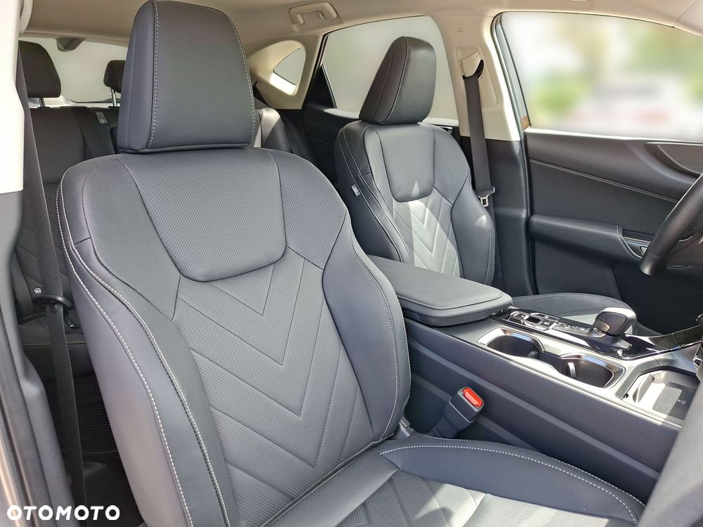 Lexus NX 350h Omotenashi AWD - 18
