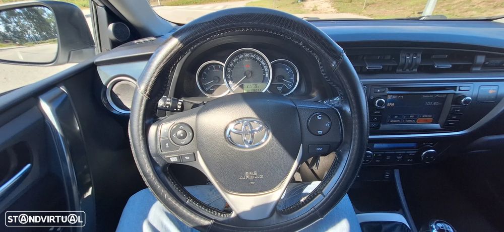 Toyota Auris Touring Sports 1.4 D-4D C.+P.Sport+TSS - 11