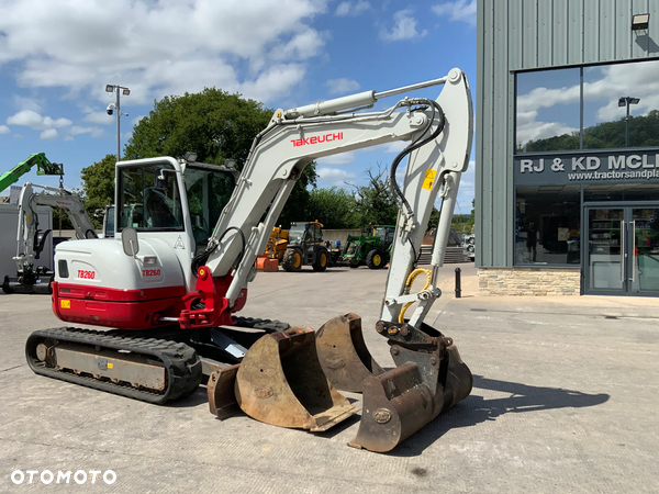 Takeuchi TB260