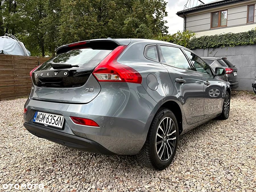 Volvo V40 D2 Drive-E Momentum - 10