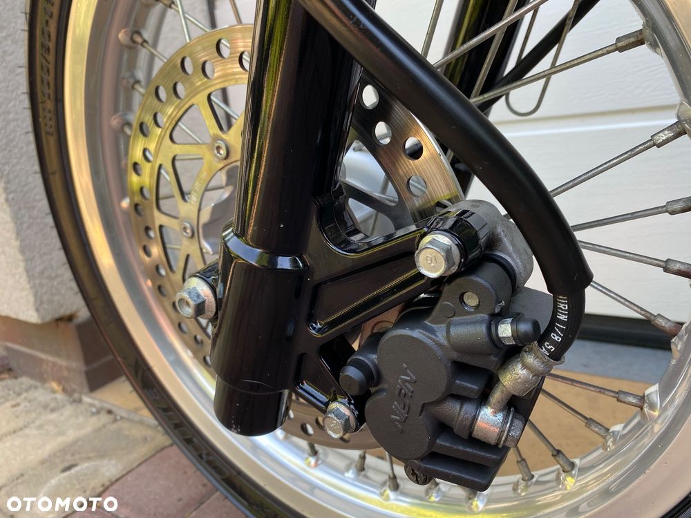 Suzuki DR - 18