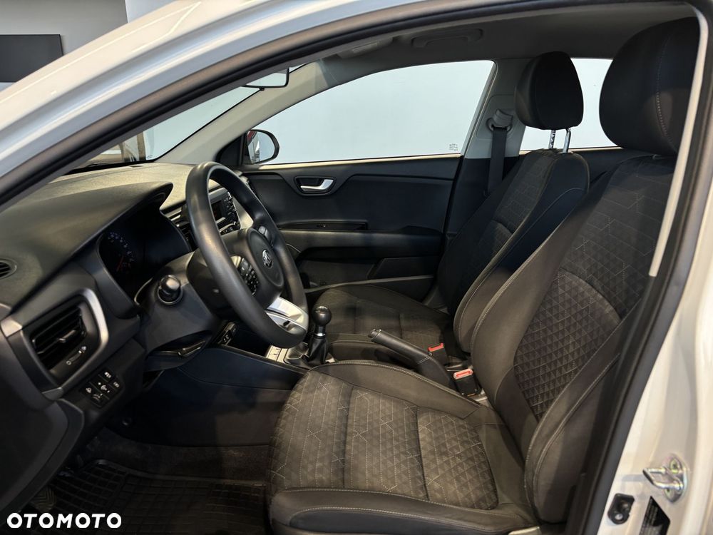 Kia Rio - 13
