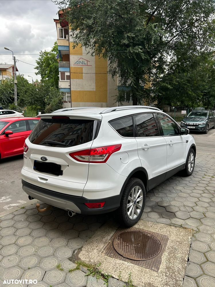 Ford Kuga 2.0 TDCi 2x4 Titanium - 8