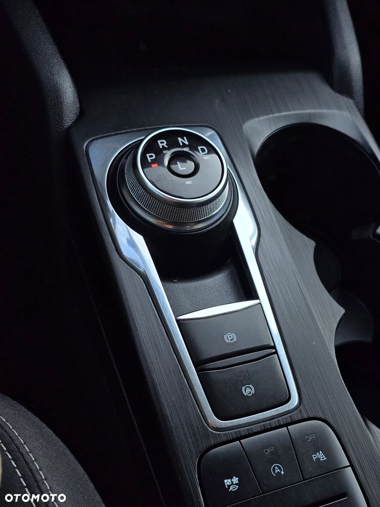 Ford Kuga - 33