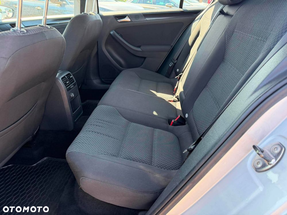 Volkswagen Jetta 1.6 TDI BMT Comfortline DSG - 15