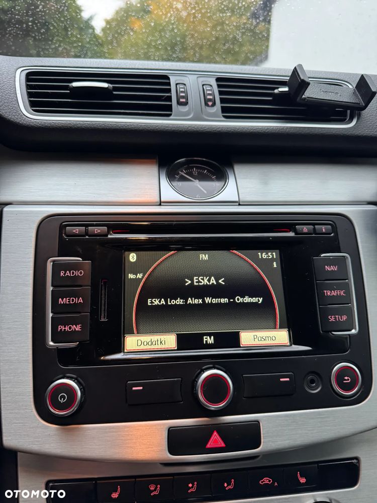 Volkswagen Passat Variant 2.0 TDI DSG BlueMotion Technology Comfortline - 31