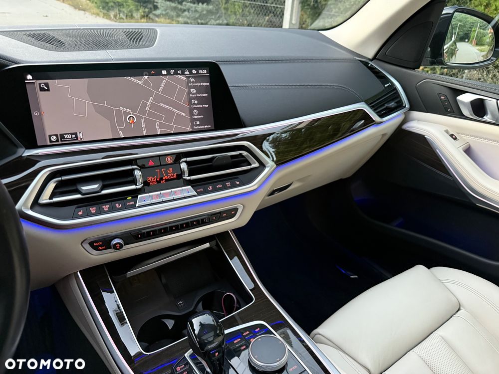 BMW X5 xDrive40i - 26