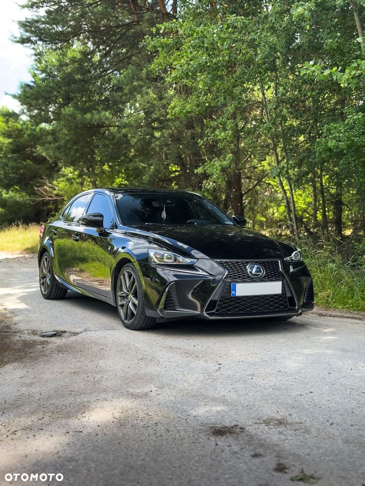 Lexus IS 200t / 300 F Sport - 1