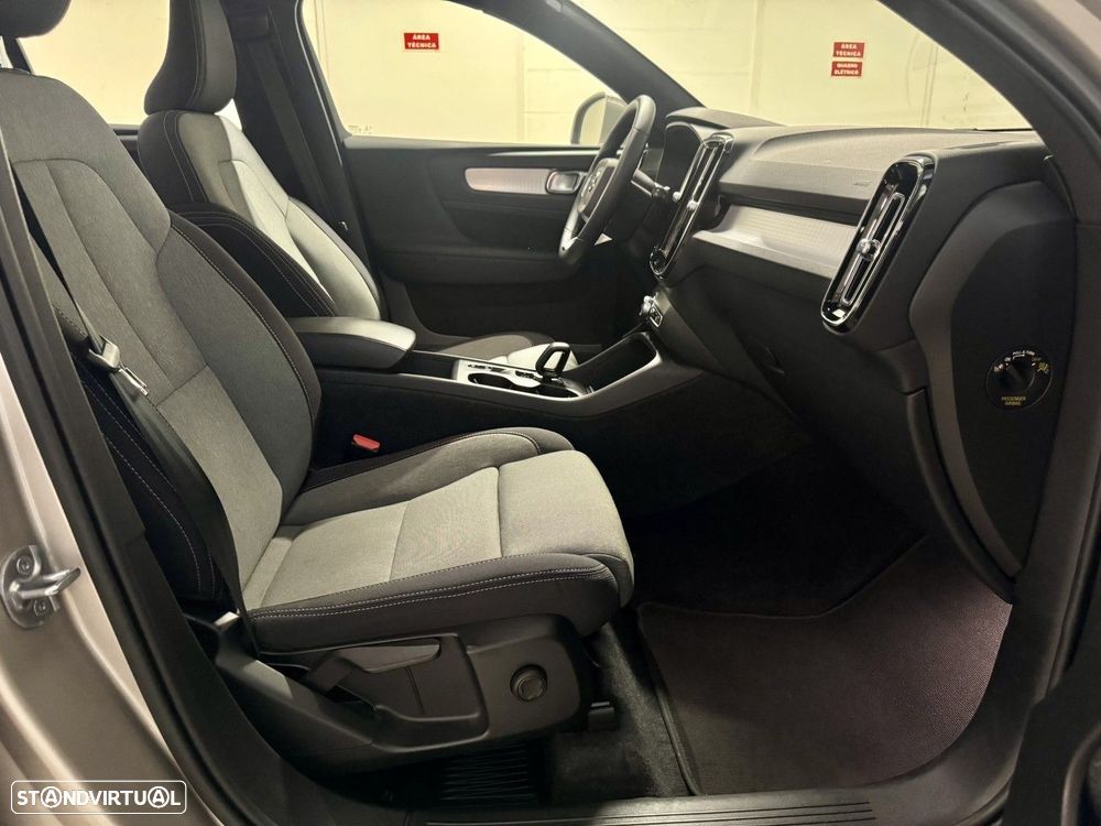 Volvo XC 40 1.5 T5 PHEV Momentum Plus - 26