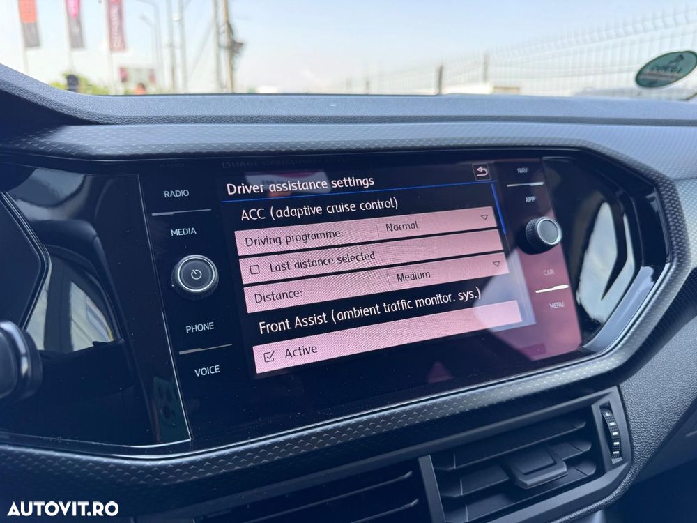 Volkswagen T-Cross - 23