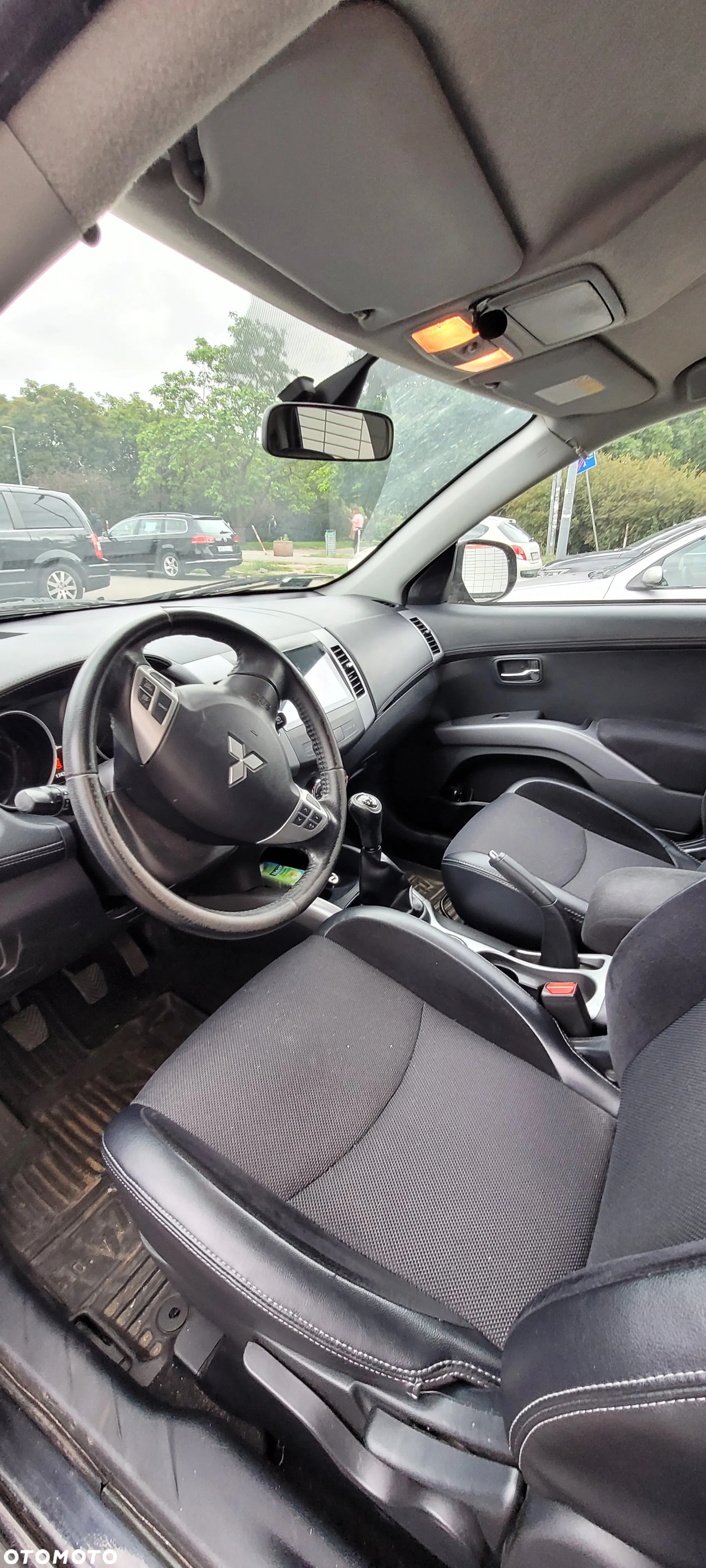 Mitsubishi Outlander 2.0 Intense + 2WD EU5 - 13