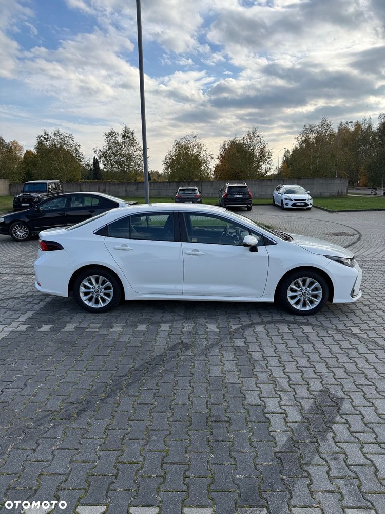 Toyota Corolla - 12