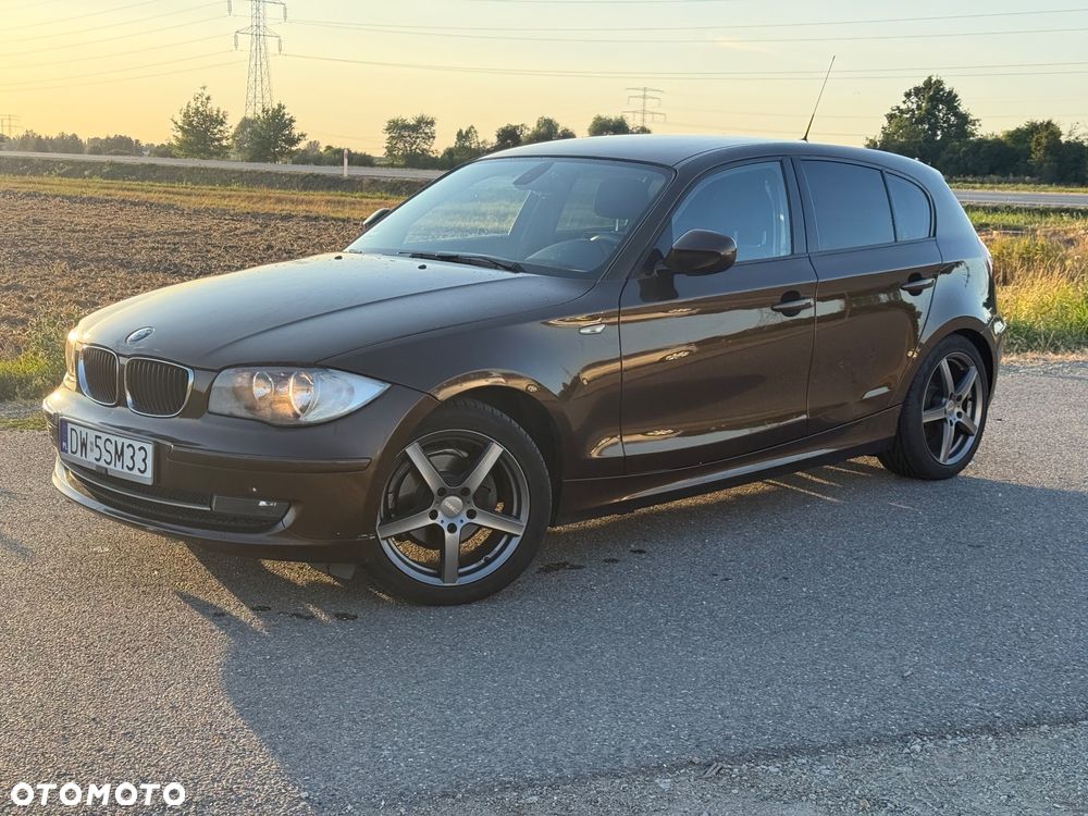 BMW 1 Series 2009 photo 3