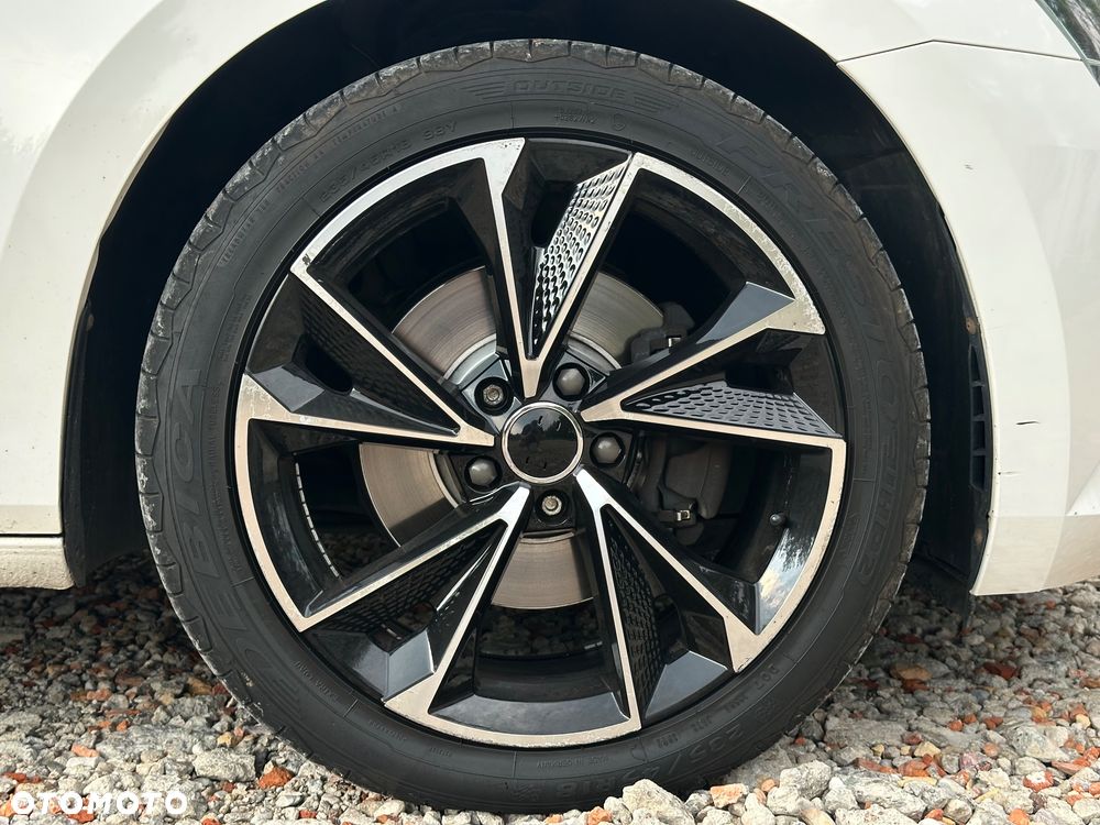 Skoda Superb 2.0 TDI Ambition DSG7 - 33