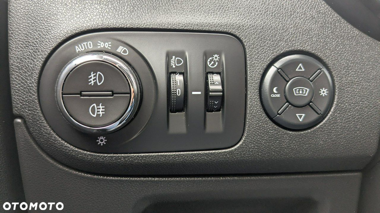 Opel Crossland X - 28