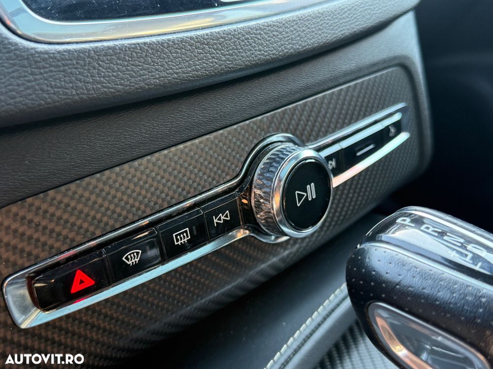 Volvo XC 90 D5 AWD Geartronic RDesign - 19