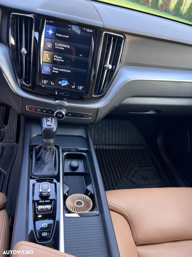 Volvo XC 60 D4 Momentum Pro - 8