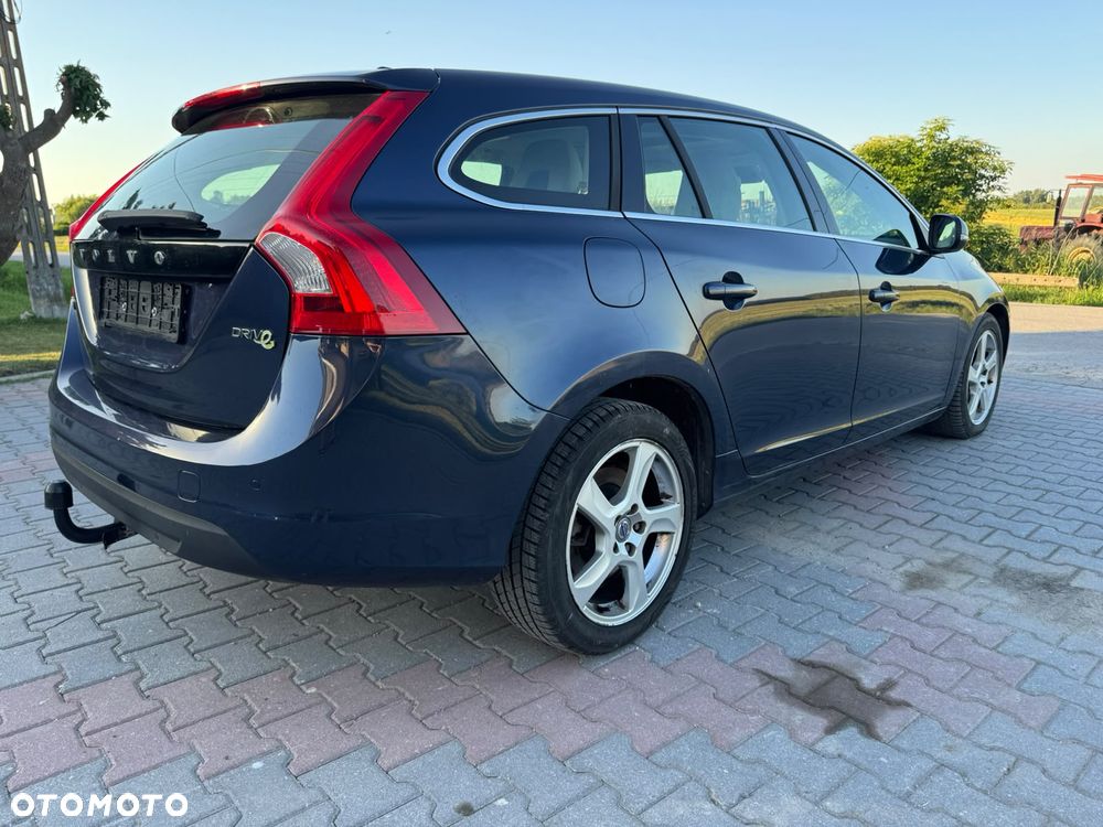 Volvo V60 D3 Momentum - 3