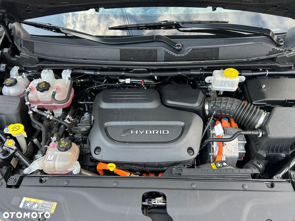 Chrysler Pacifica - 16