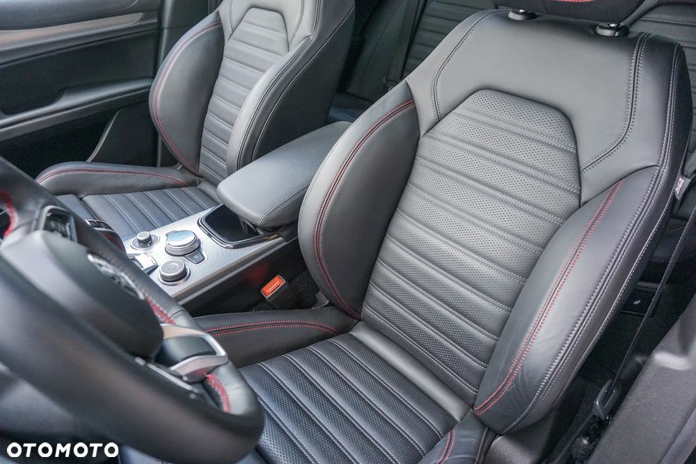 Alfa Romeo Stelvio 2.0 Turbo Competizione Q4 - 30