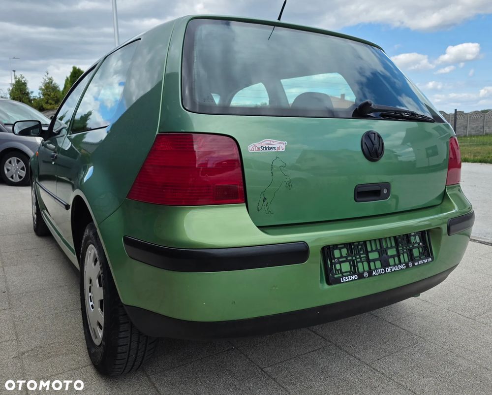 Volkswagen Golf - 8