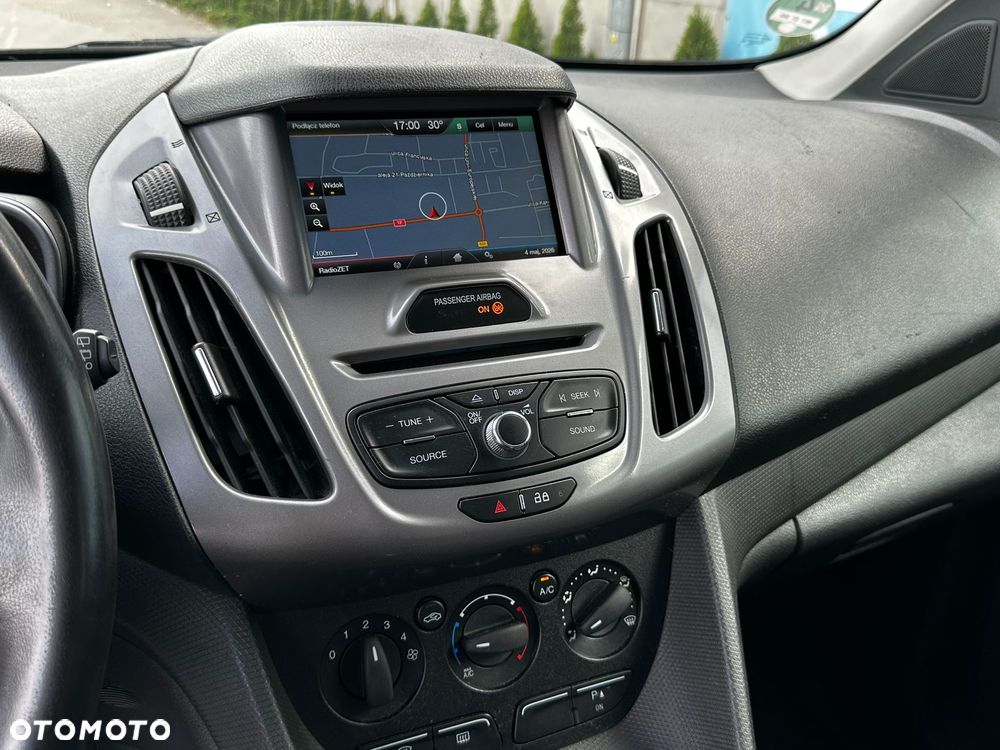 Ford Tourneo Connect Grand - 18